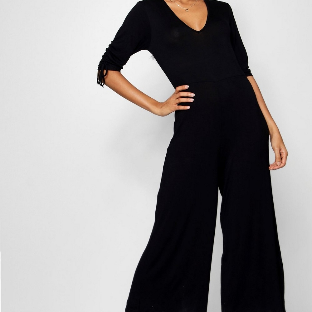 NWT Boohoo jumpsuit (4)